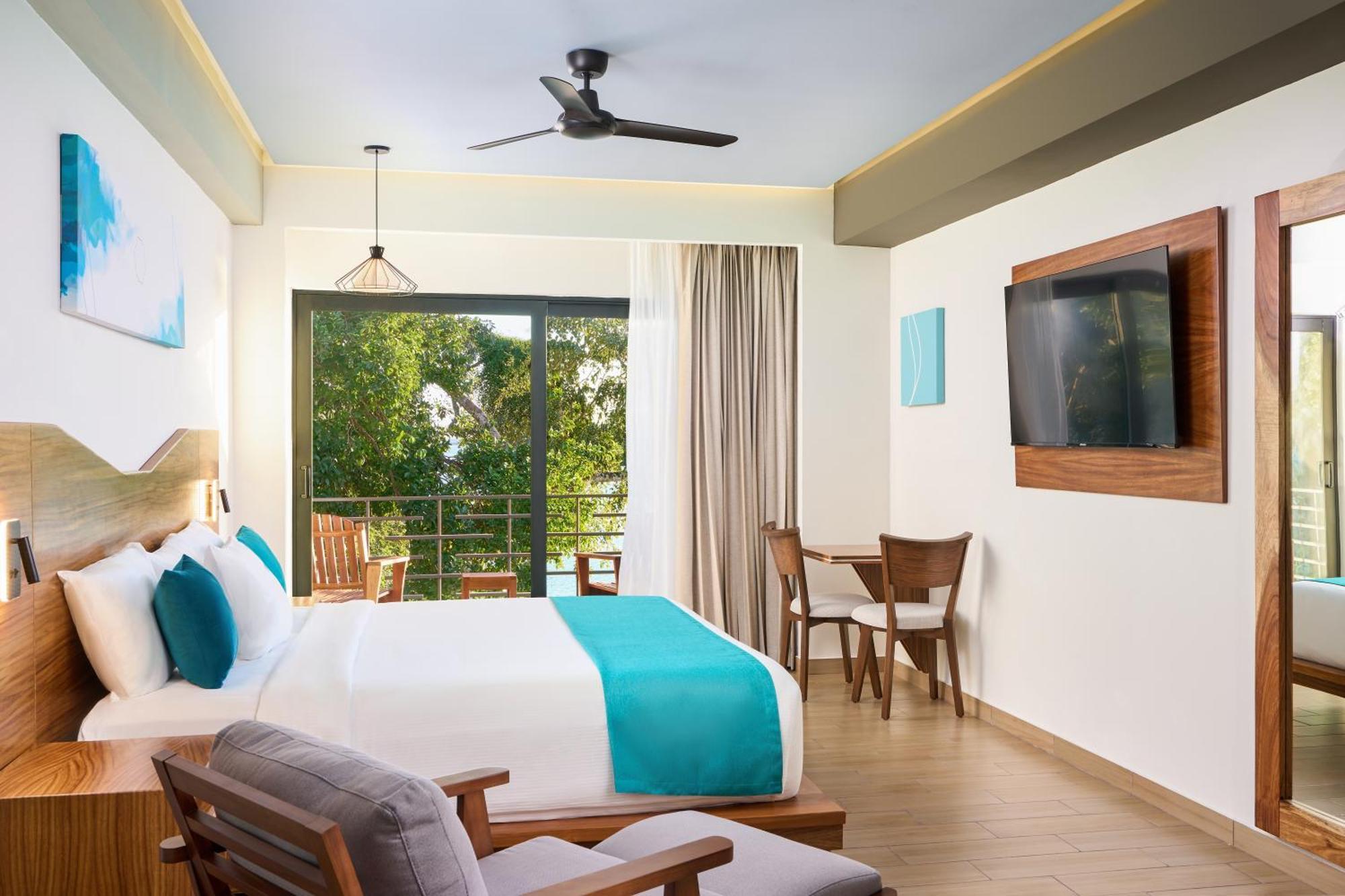 בקאלאר Cristalino Lagoon Front Hotel, Restaurant & Spa מראה חיצוני תמונה